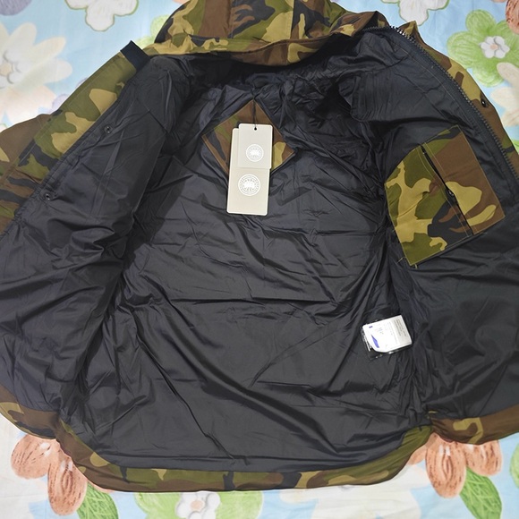 Canada Goose Camouflage Hooded Down Jacket - Picture 11 of 12